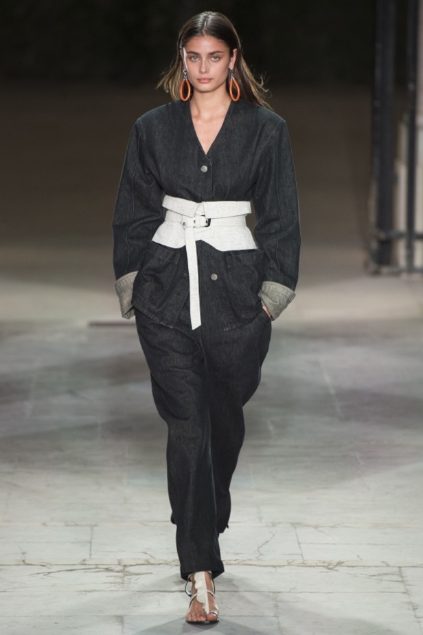 مجموعة “ايزابيل ماران” لموسم ربيع وصيف 2017