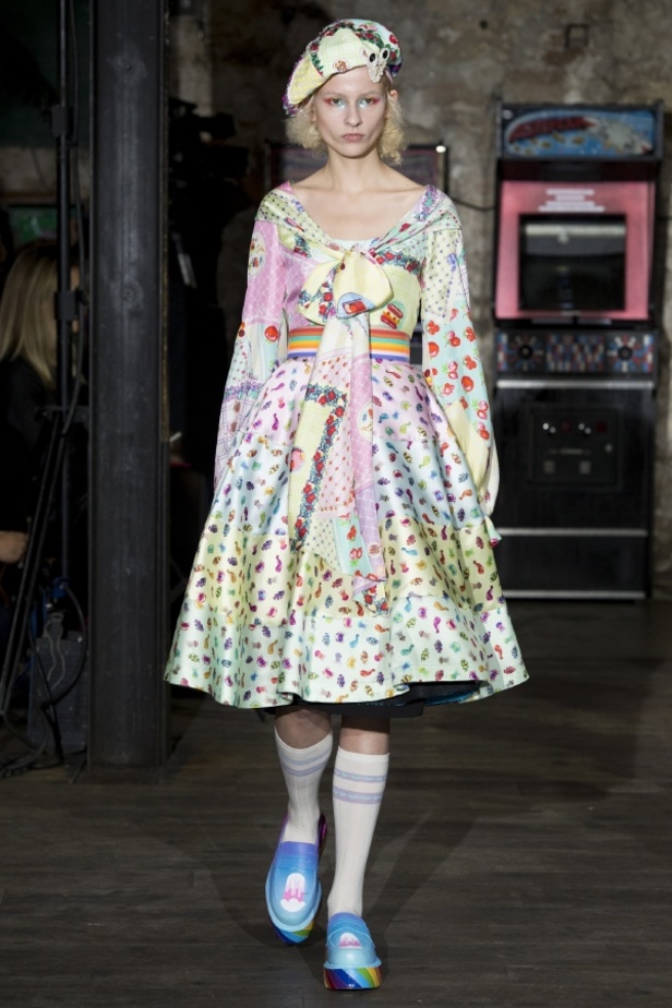 مجموعة Manish Arora لربيع وصيف 2017..