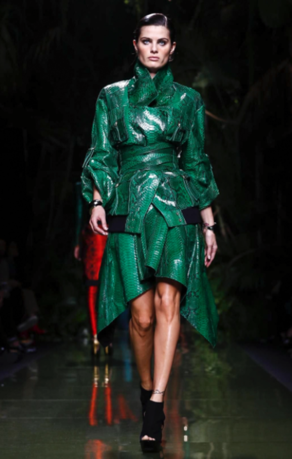 عرض أزياء Balmain لصيف وربيع ٢٠١٧ !