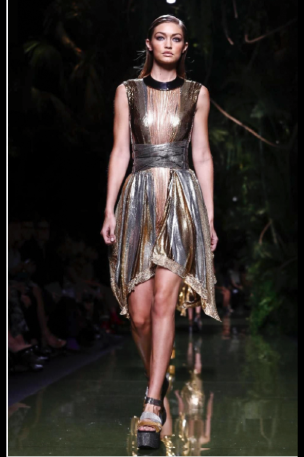 عرض أزياء Balmain لصيف وربيع ٢٠١٧ !