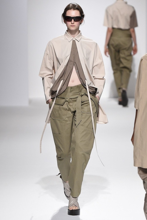 مجموعة Chalayan لربيع وصيف 2017