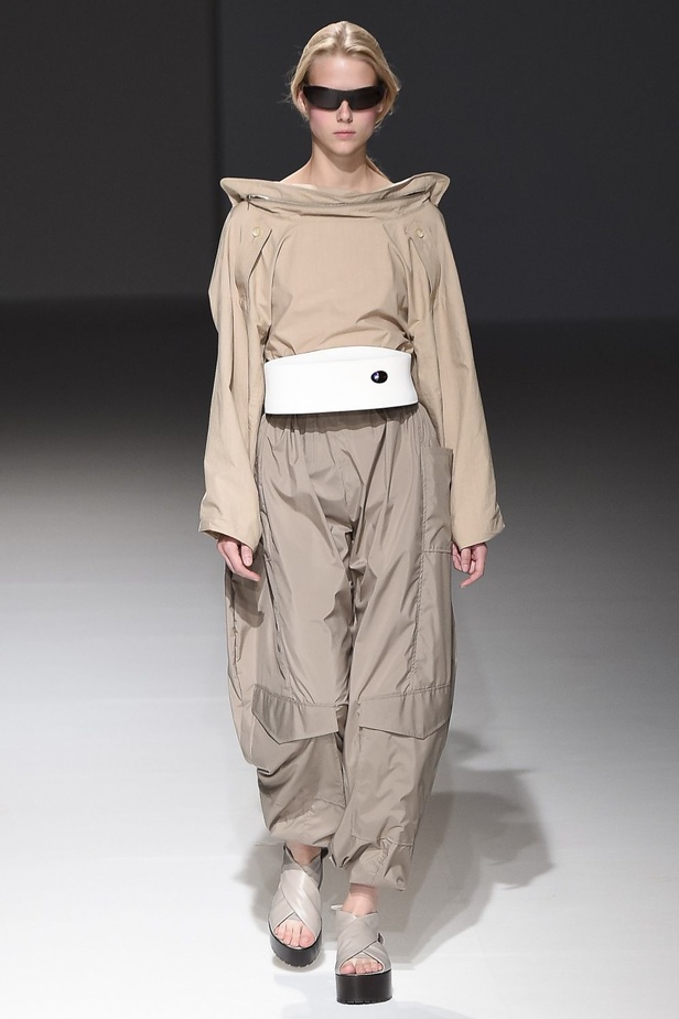 مجموعة Chalayan لربيع وصيف 2017