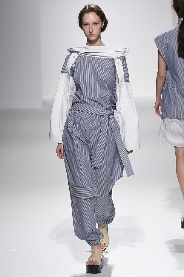 مجموعة Chalayan لربيع وصيف 2017