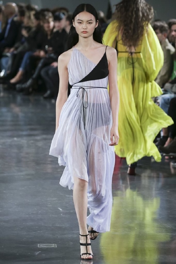 مجموعة موغلر لموسم ربيع وصيف 2018