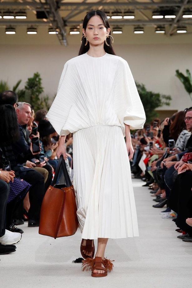 مجموعة فالنتينو لموسم ربيع وصيف 2019