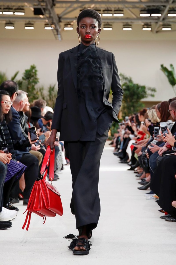 مجموعة فالنتينو لموسم ربيع وصيف 2019