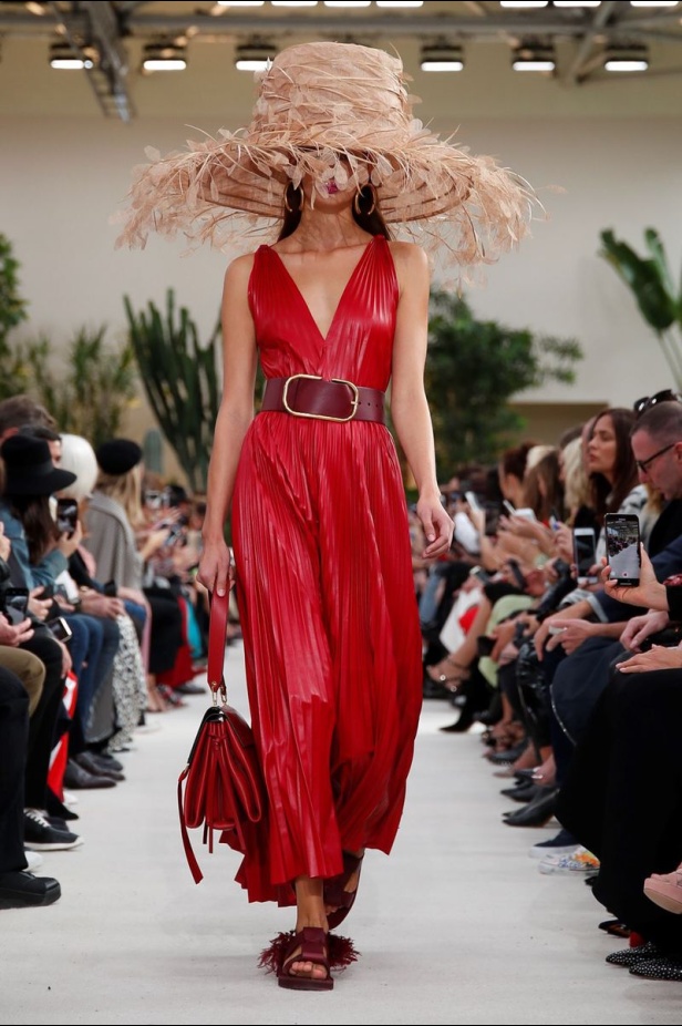 مجموعة فالنتينو لموسم ربيع وصيف 2019