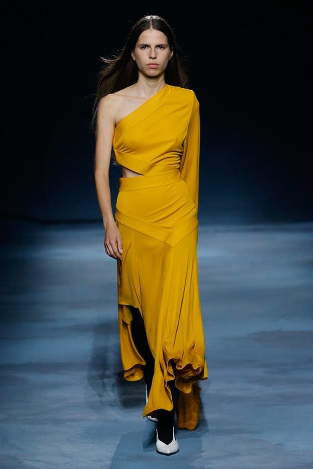 عرض أزياء Givenchy لربيع وصيف 2019 !