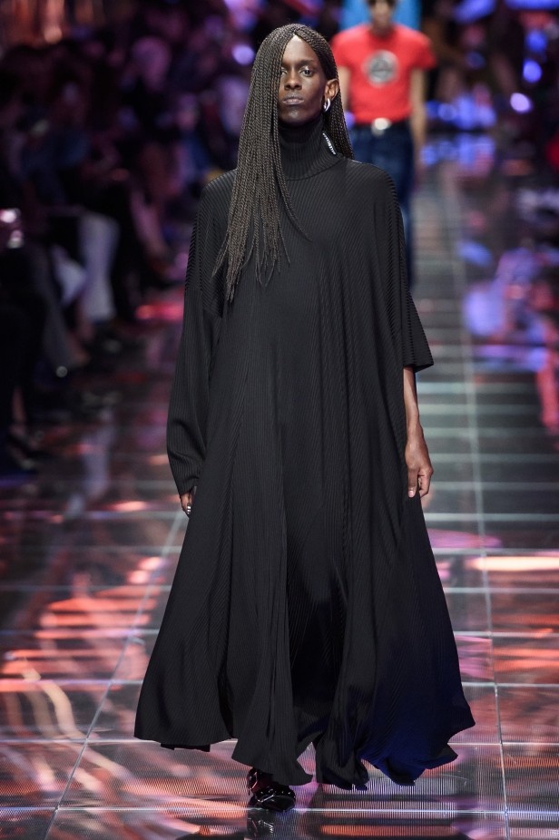 مجموعة Balenciaga لربيع وصيف 2019