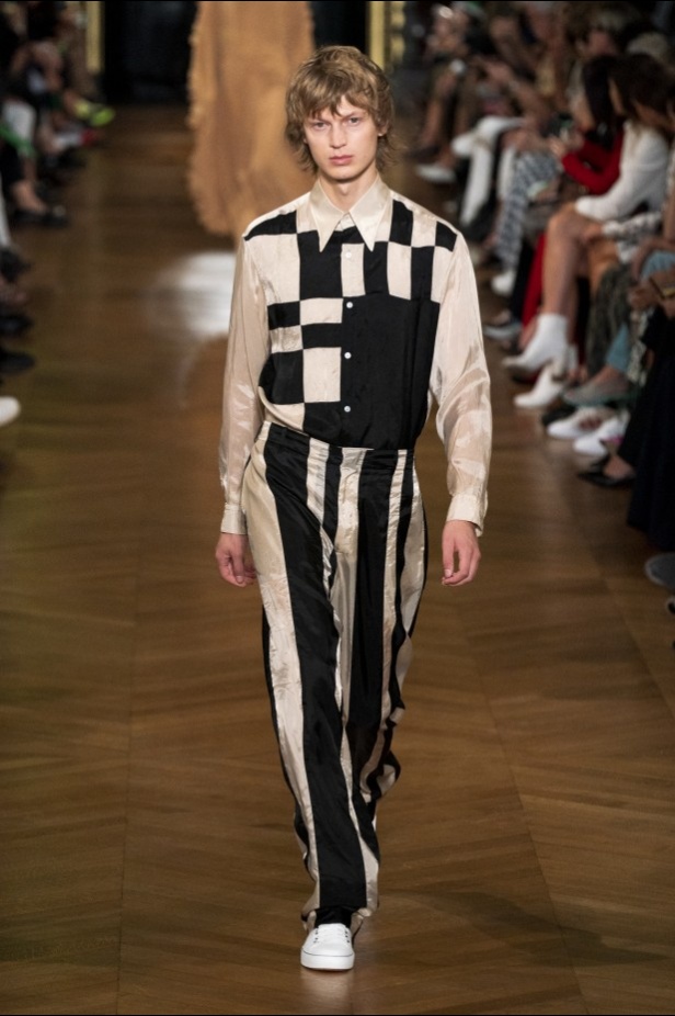 اسبوع الموضة في باريس 2019 مجموعة ستيلا مكارتني لربيع وصيف 2020