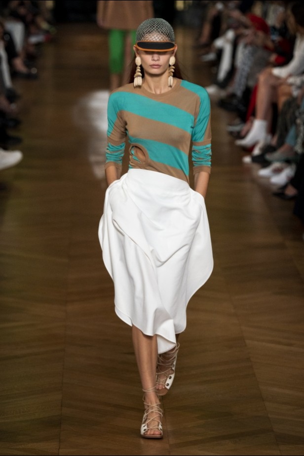 اسبوع الموضة في باريس 2019 مجموعة ستيلا مكارتني لربيع وصيف 2020