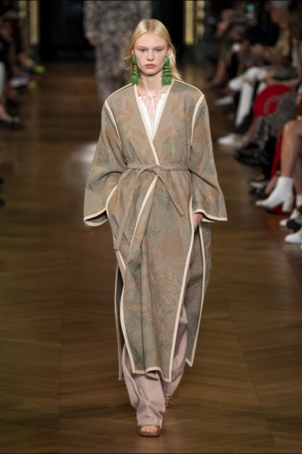 اسبوع الموضة في باريس 2019 مجموعة ستيلا مكارتني لربيع وصيف 2020