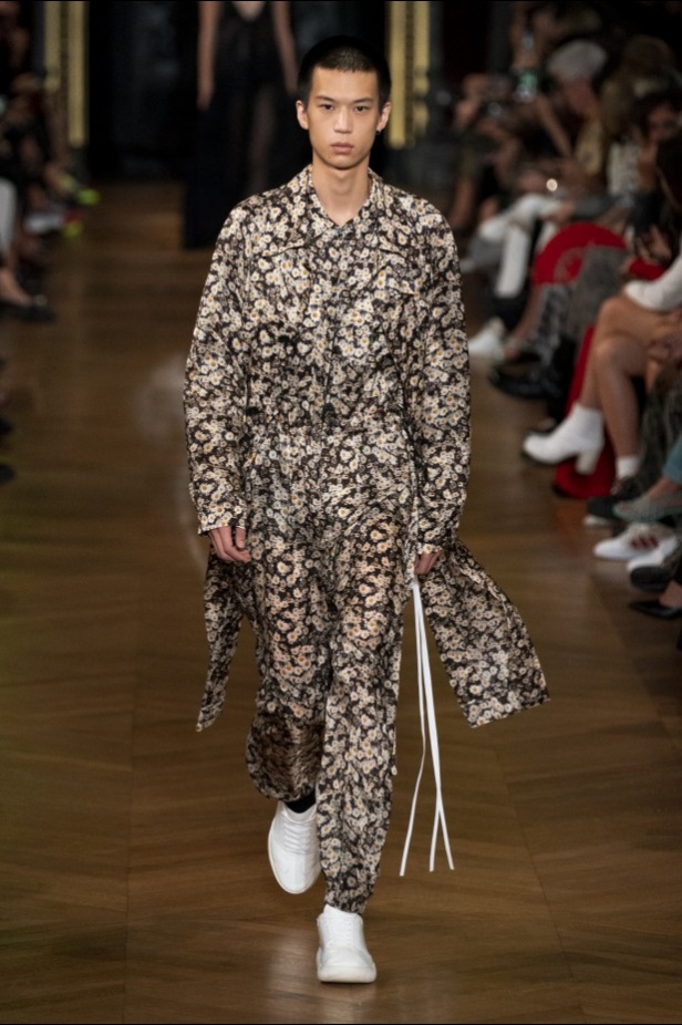 اسبوع الموضة في باريس 2019 مجموعة ستيلا مكارتني لربيع وصيف 2020