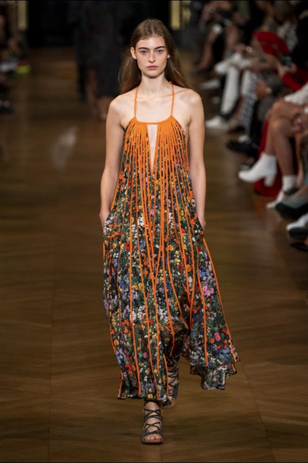 اسبوع الموضة في باريس 2019 مجموعة ستيلا مكارتني لربيع وصيف 2020