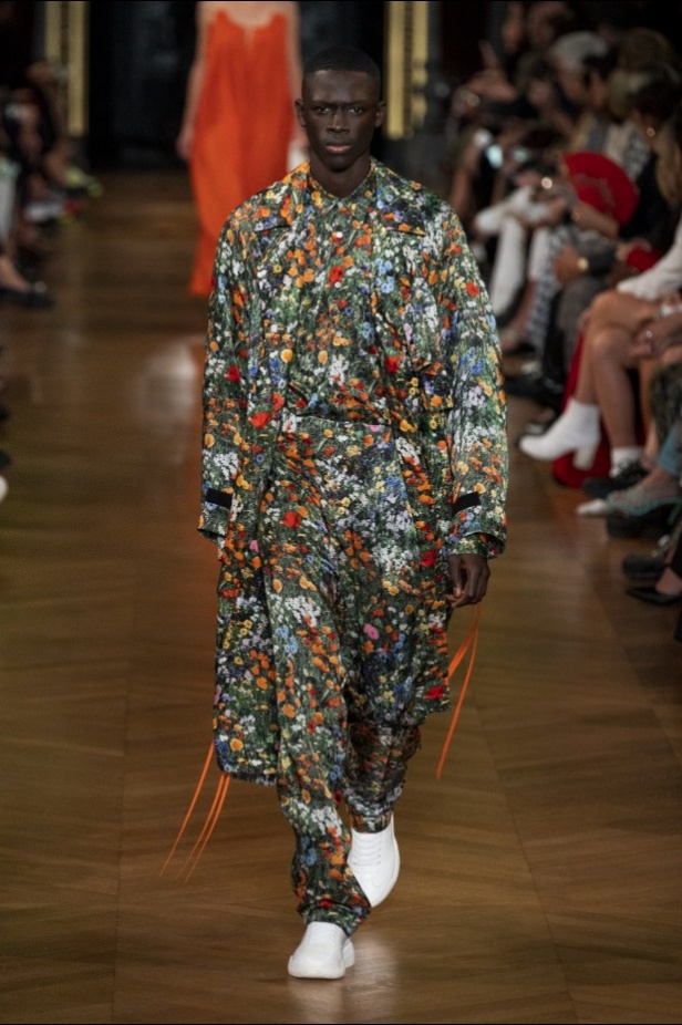 اسبوع الموضة في باريس 2019 مجموعة ستيلا مكارتني لربيع وصيف 2020