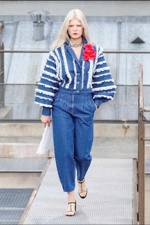 مجموعة شانيل لربيع وصيف 2020 في باريس