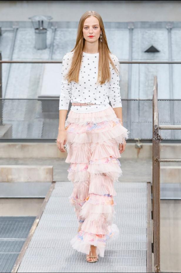 مجموعة شانيل لربيع وصيف 2020 في باريس