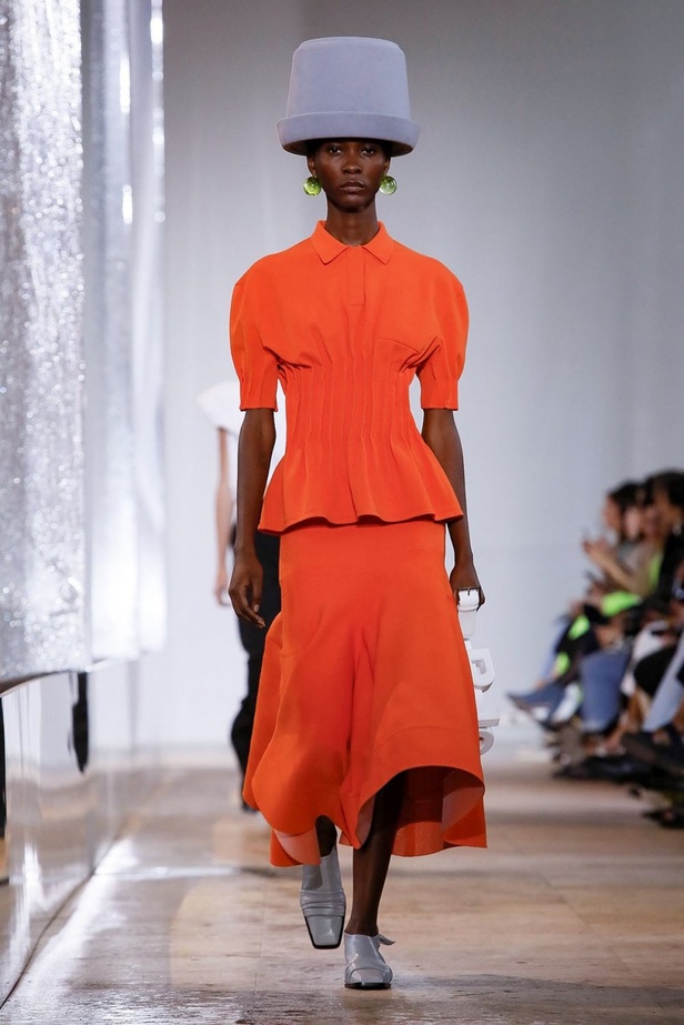 اسبوع الموضة في باريس 2019  مجموعة NINA RICCI الفاخرة  لربيع وصيف 2020