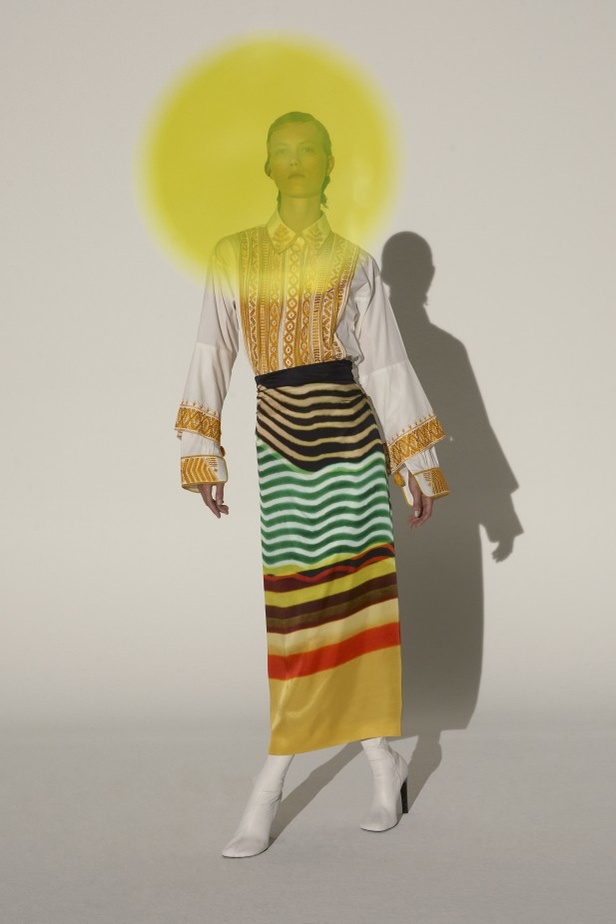 عرض أزياء Dries Van Noten لمجموعة ربيع وصيف 2021 من أسبوع باريس للموضة