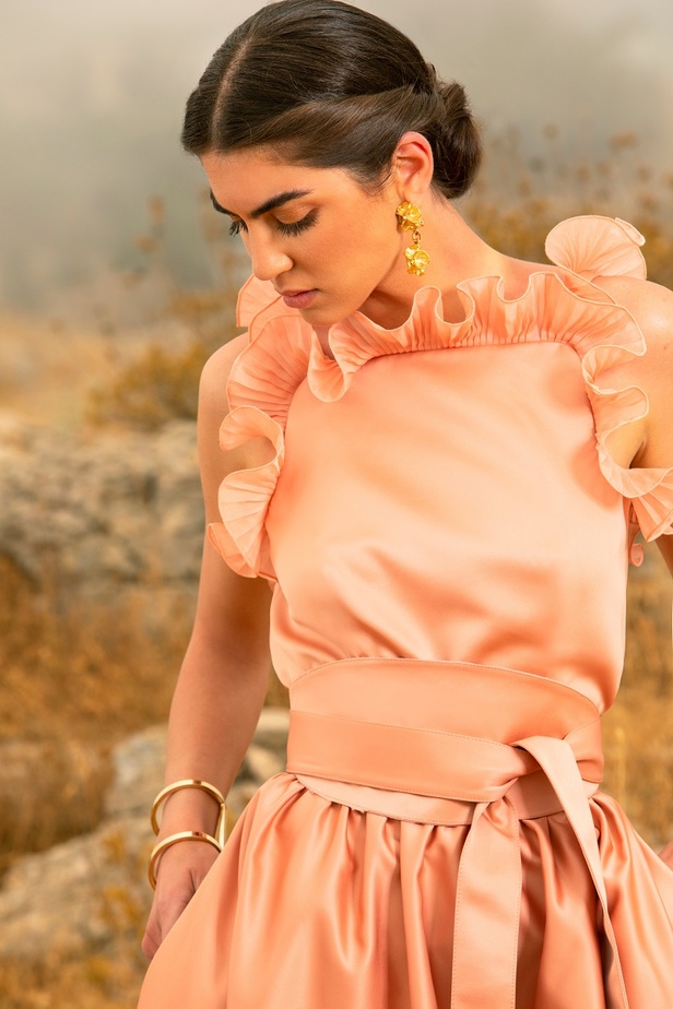 مجموعة ايلي صعب لربيع وصيف 2021 بعنوان أنشودة الحياة