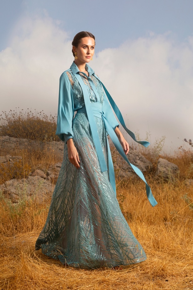 مجموعة ايلي صعب لربيع وصيف 2021 بعنوان أنشودة الحياة