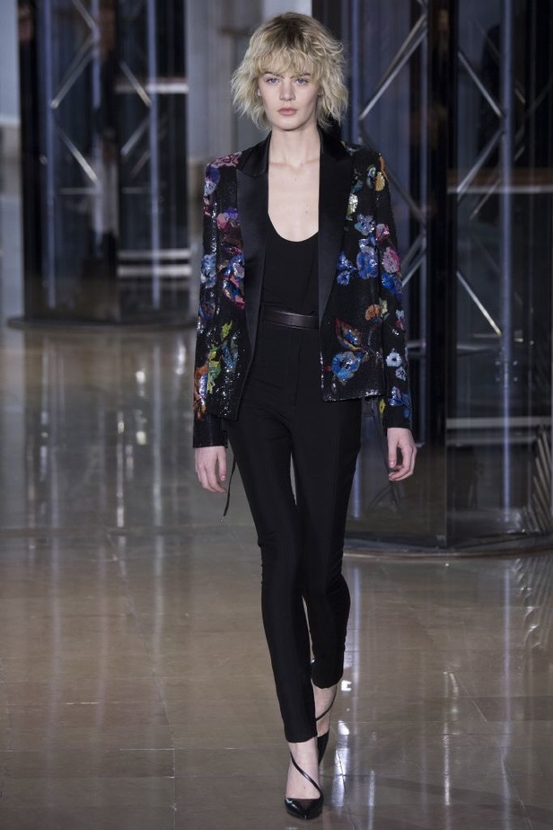 عرض انطوني فاكاريلو لخريف وشتاء 2016-2017