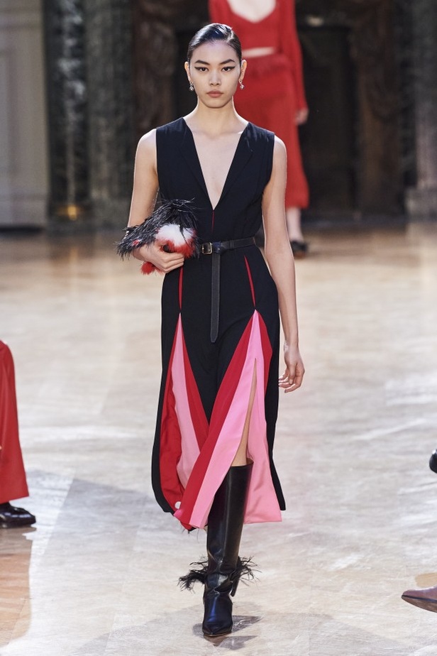 عرض أزياء Altuzarra خلال اسبوع الموضة في باريس لخريف وشتاء 2020-2021