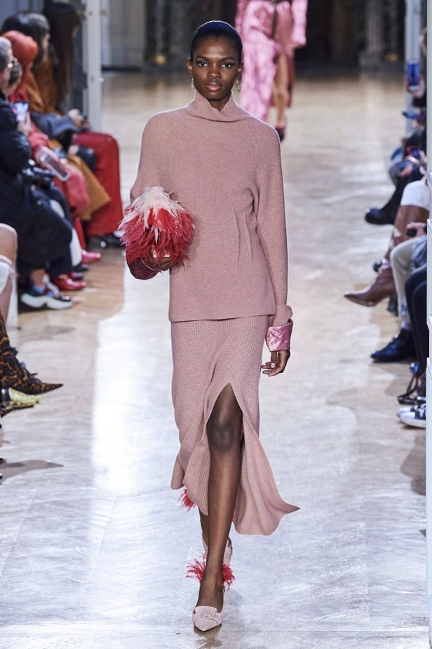 عرض أزياء Altuzarra خلال اسبوع الموضة في باريس لخريف وشتاء 2020-2021