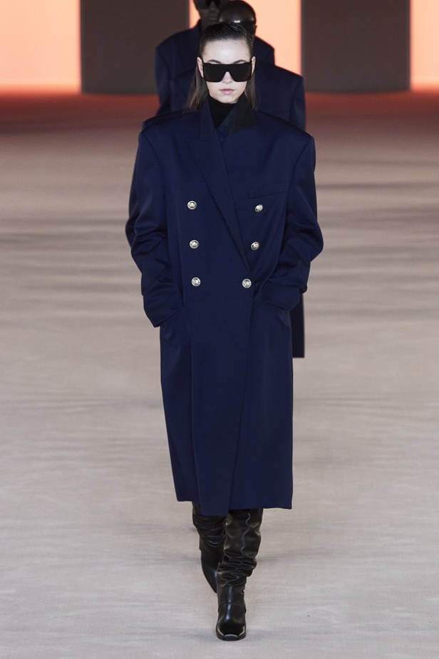 عرض ازياء balmain لخريف وشتاء 2020-2021 مباشرة من باريس