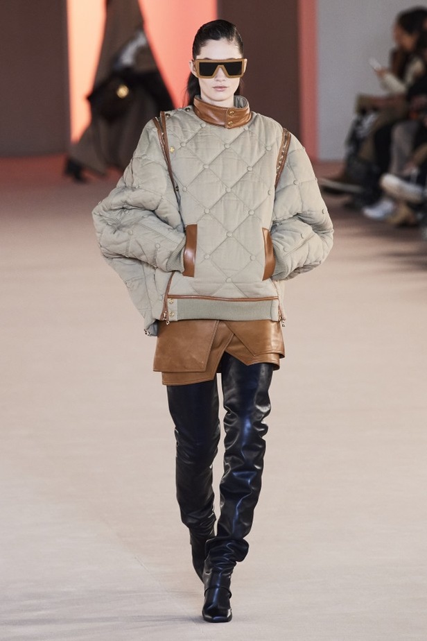 عرض ازياء balmain لخريف وشتاء 2020-2021 مباشرة من باريس