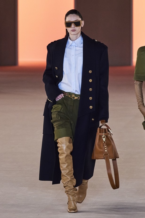 عرض ازياء balmain لخريف وشتاء 2020-2021 مباشرة من باريس