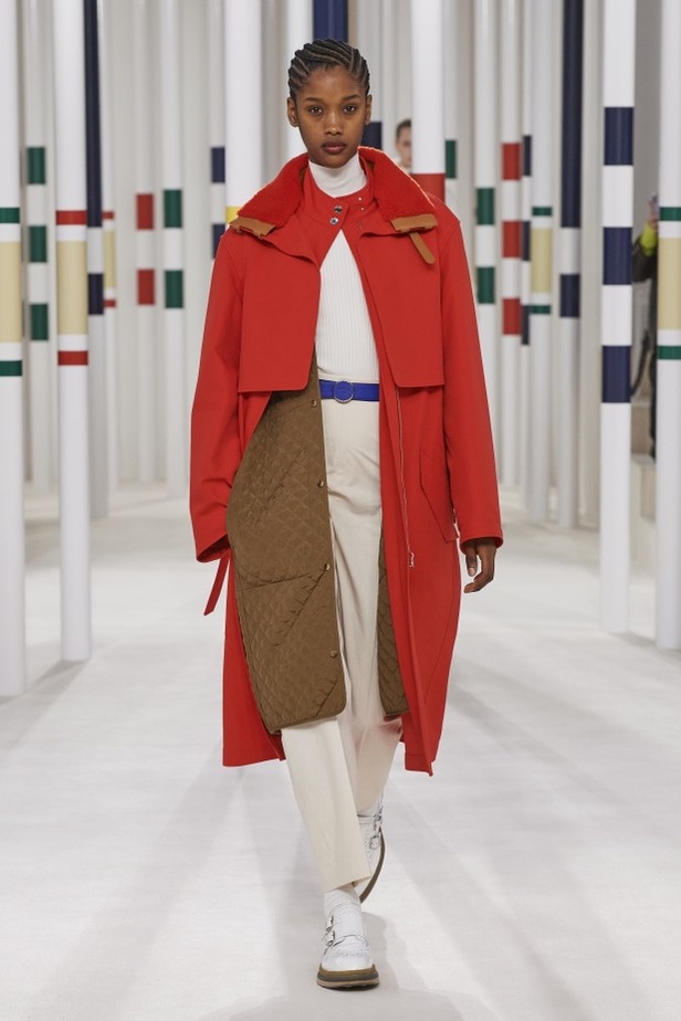 عرض أزياء Hermes لخريف وشتاء 2020-2021 خلال اسبوع الموضة في باريس