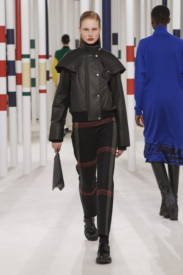 عرض أزياء Hermes لخريف وشتاء 2020-2021 خلال اسبوع الموضة في باريس