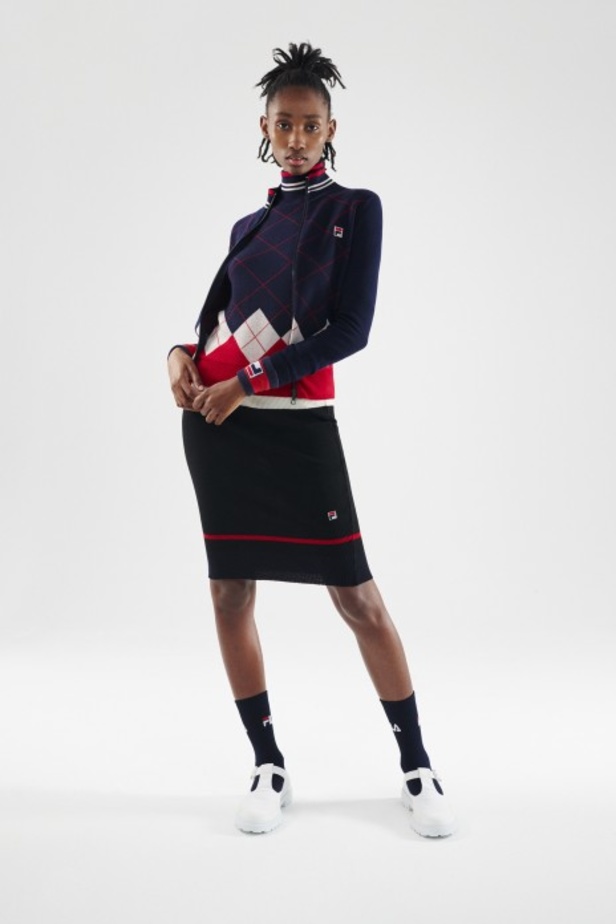 عرض أزياء مجموعة فيلا لموضة خريف وشتاء 2021–2022