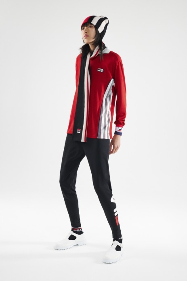 عرض أزياء مجموعة فيلا لموضة خريف وشتاء 2021–2022