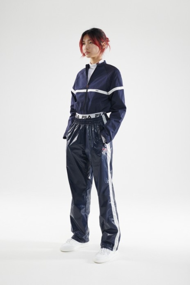 عرض أزياء مجموعة فيلا لموضة خريف وشتاء 2021–2022