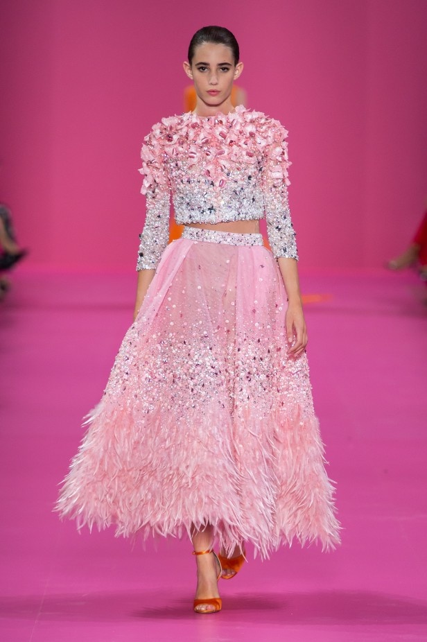 مجموعة جورج حبيقة للأزياء الراقية لخريف 2019: أناقة في التصاميم وعصرية بالتفاصيل