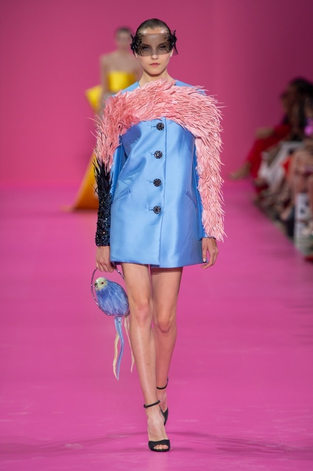 مجموعة جورج حبيقة للأزياء الراقية لخريف 2019: أناقة في التصاميم وعصرية بالتفاصيل