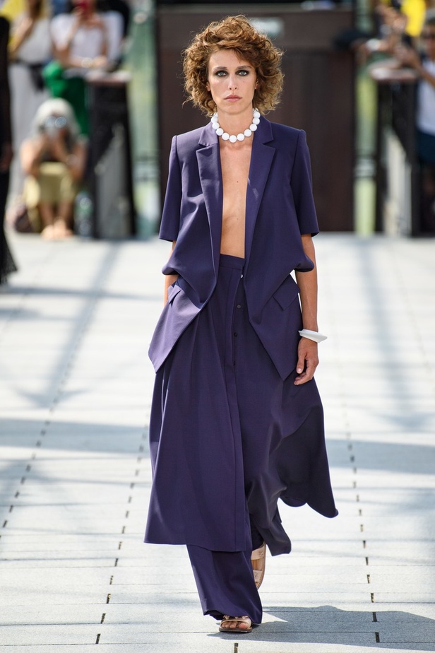 المصمم ربيع كيروز يحتفل بمرور ٢٠  عاما على دخوله عالم الأزياء  