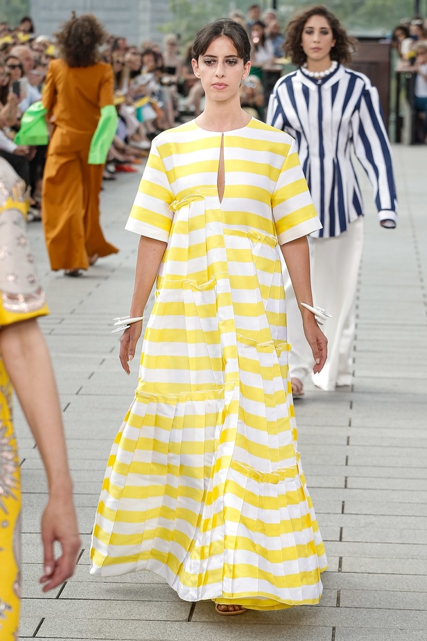 المصمم ربيع كيروز يحتفل بمرور ٢٠  عاما على دخوله عالم الأزياء  