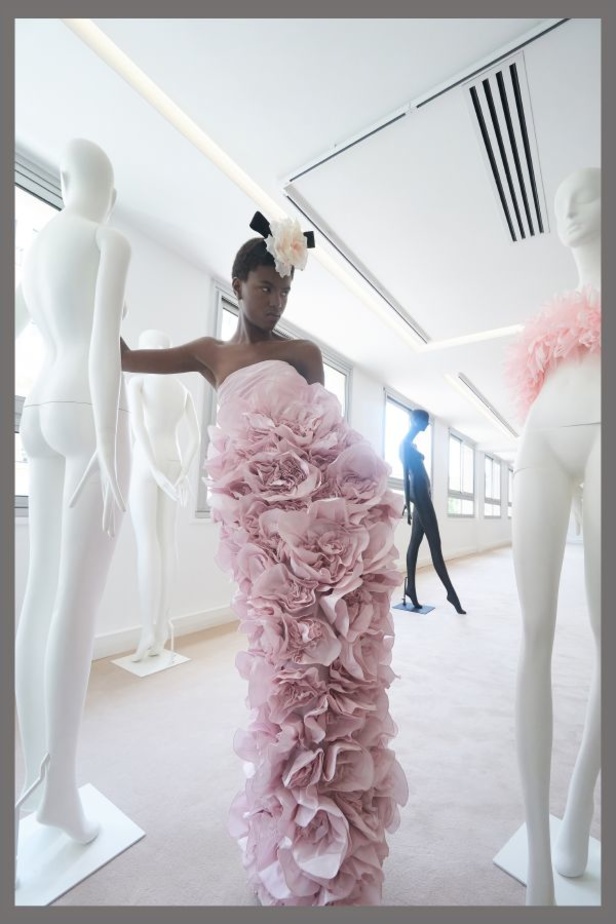 مجموعة Giambattista Valli لخريف وشتاء 2019-2020