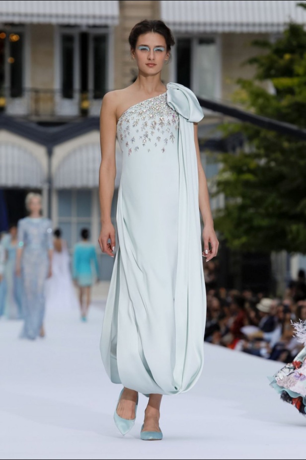 مجموعة رالف أند روسو للهوت كوتور لشتاء 2019