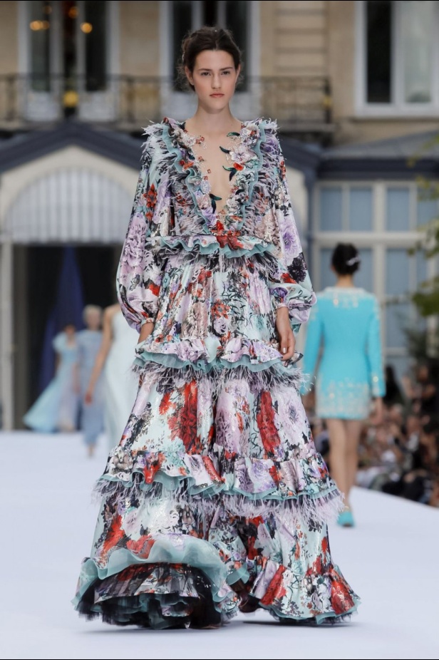 مجموعة رالف أند روسو للهوت كوتور لشتاء 2019