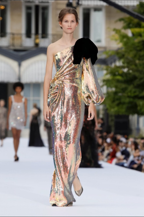 مجموعة رالف أند روسو للهوت كوتور لشتاء 2019