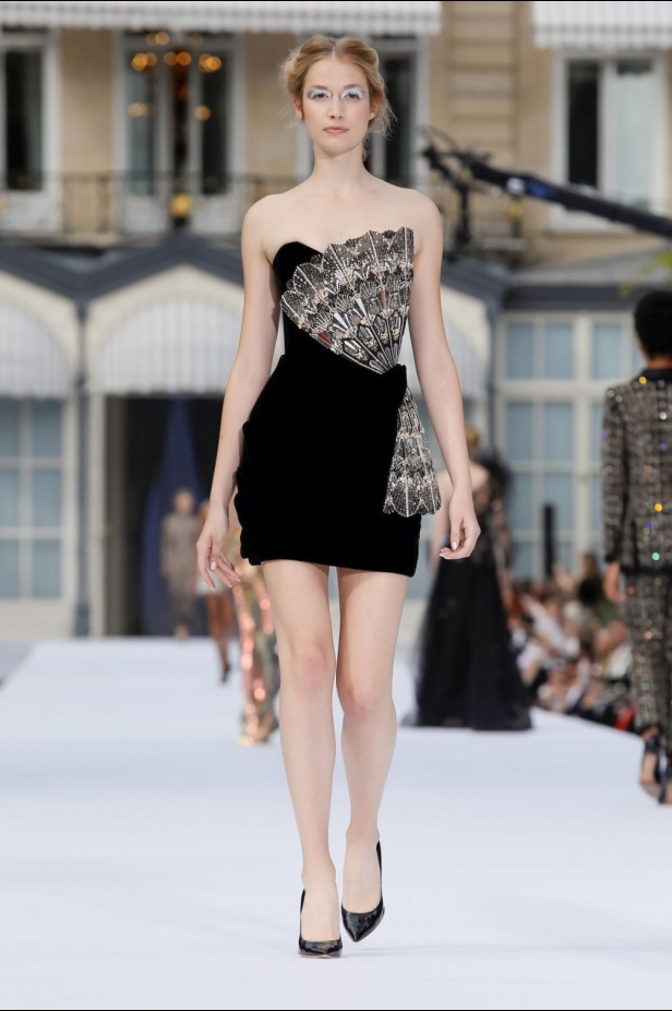 مجموعة رالف أند روسو للهوت كوتور لشتاء 2019