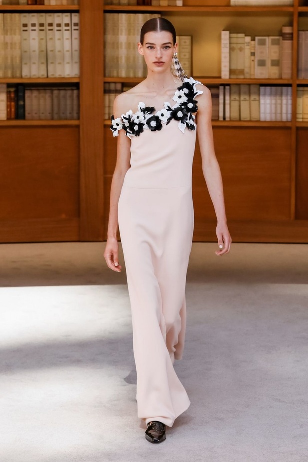  مجموعة شانيل هوت كوتور 2020 من اسبوع الموضة في باريس 2019