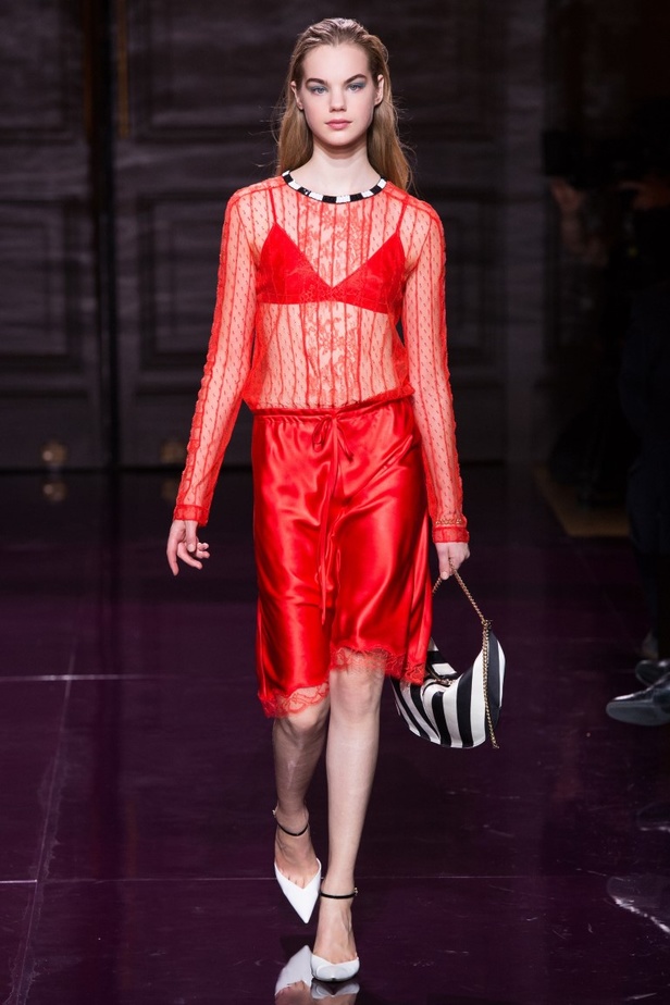 مجموعة نينا ريتشي لموسم ربيع وصيف 2017