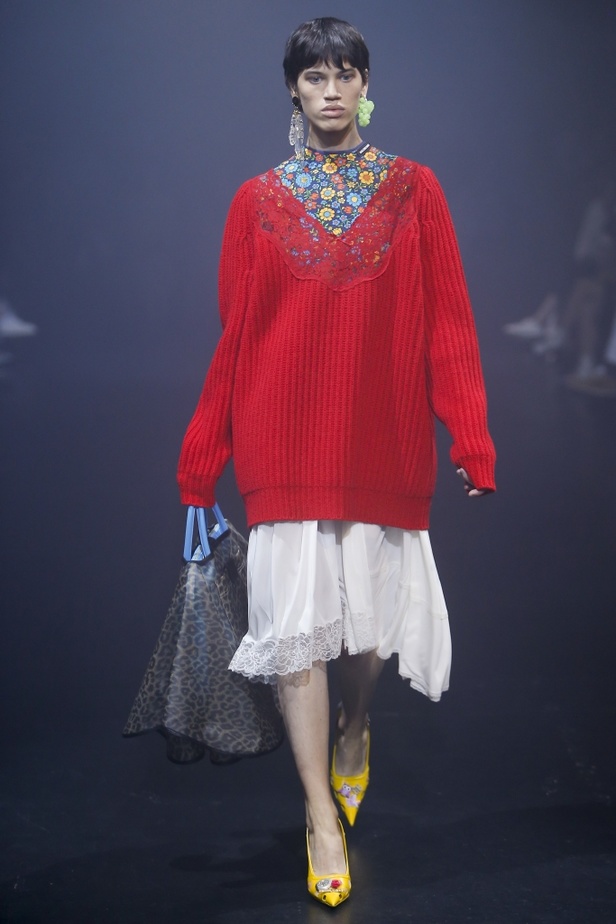 مجموعة Balenciaga لربيع وصيف 2018