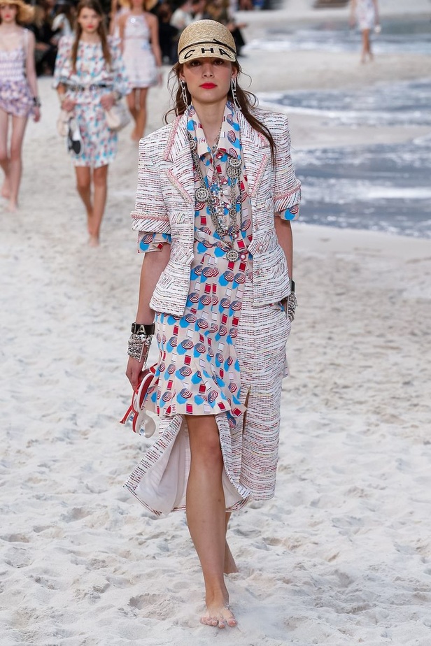 عرض أزياء "شانيل" Chanel لربيع وصيف 2019 !