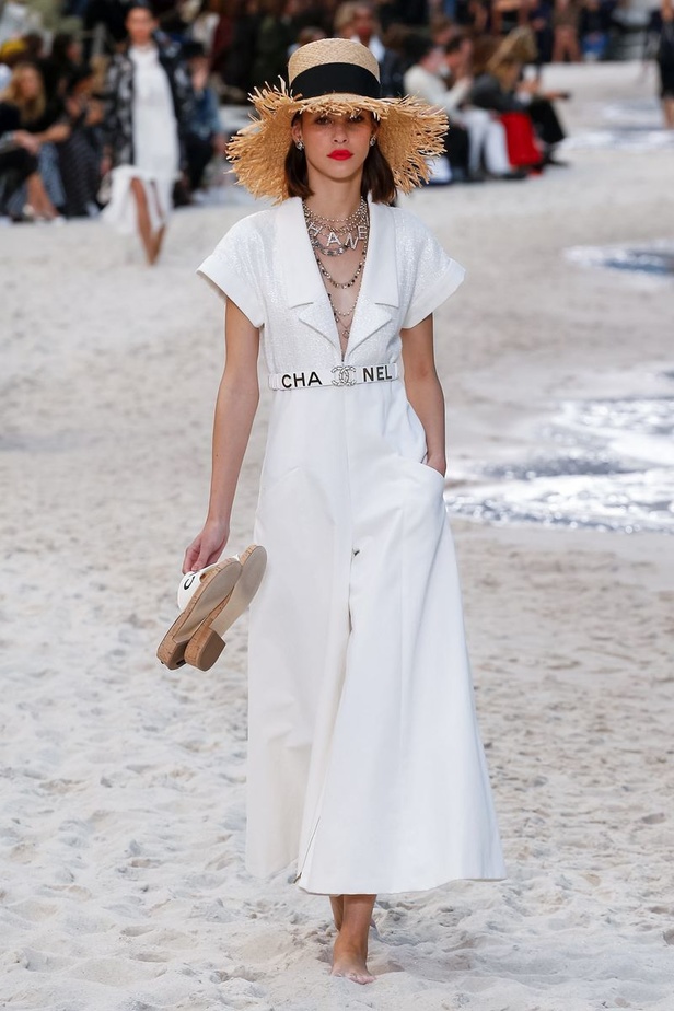 عرض أزياء "شانيل" Chanel لربيع وصيف 2019 !